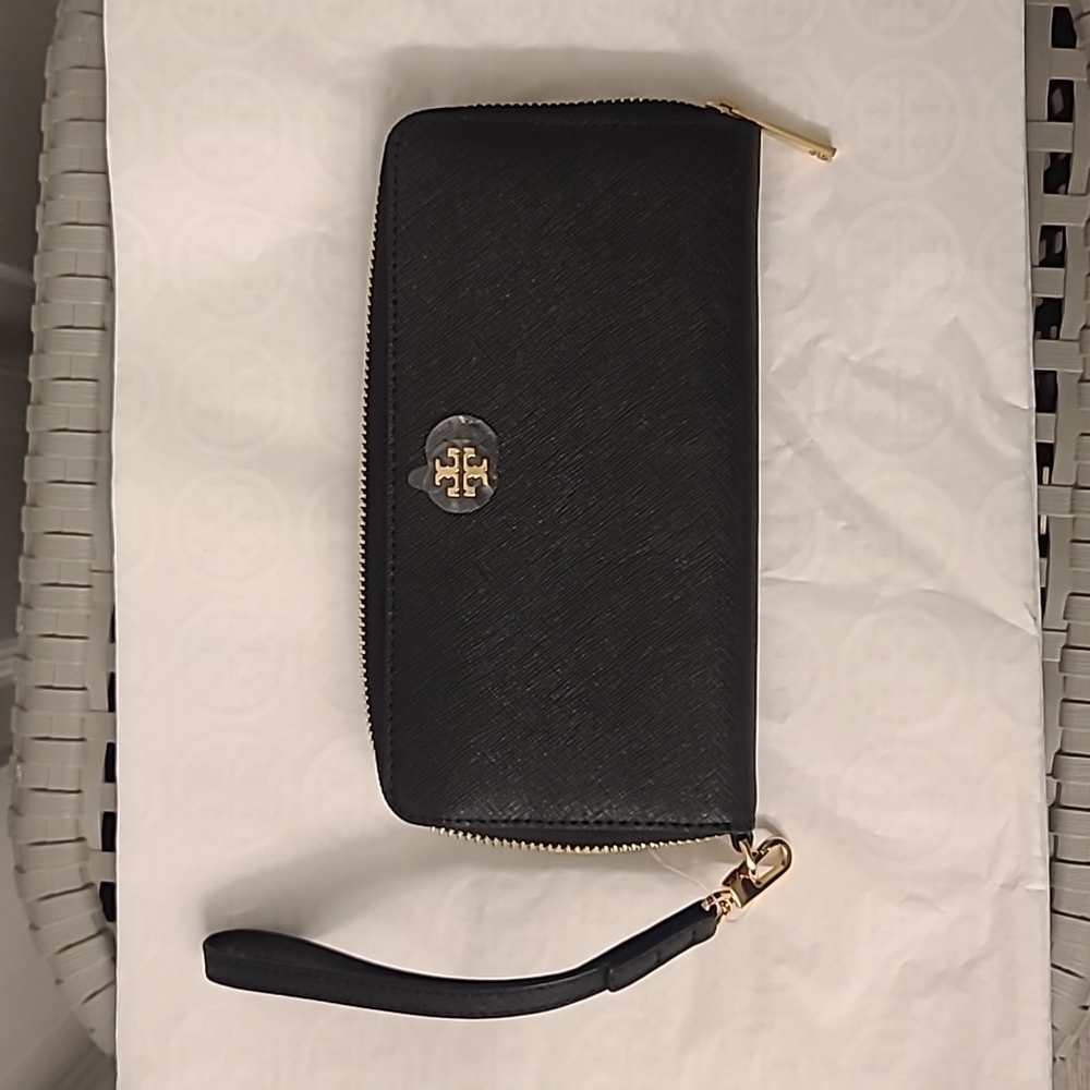 Tory Burch Emerson Continental zip wristlet